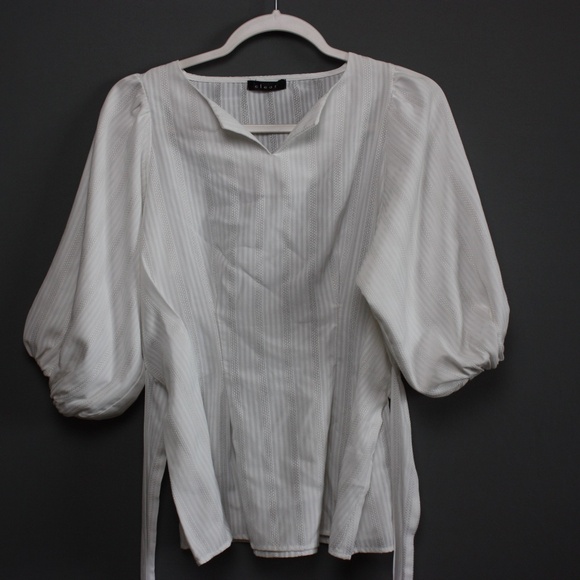 Clear Tops - Balloon sleeve blouse
